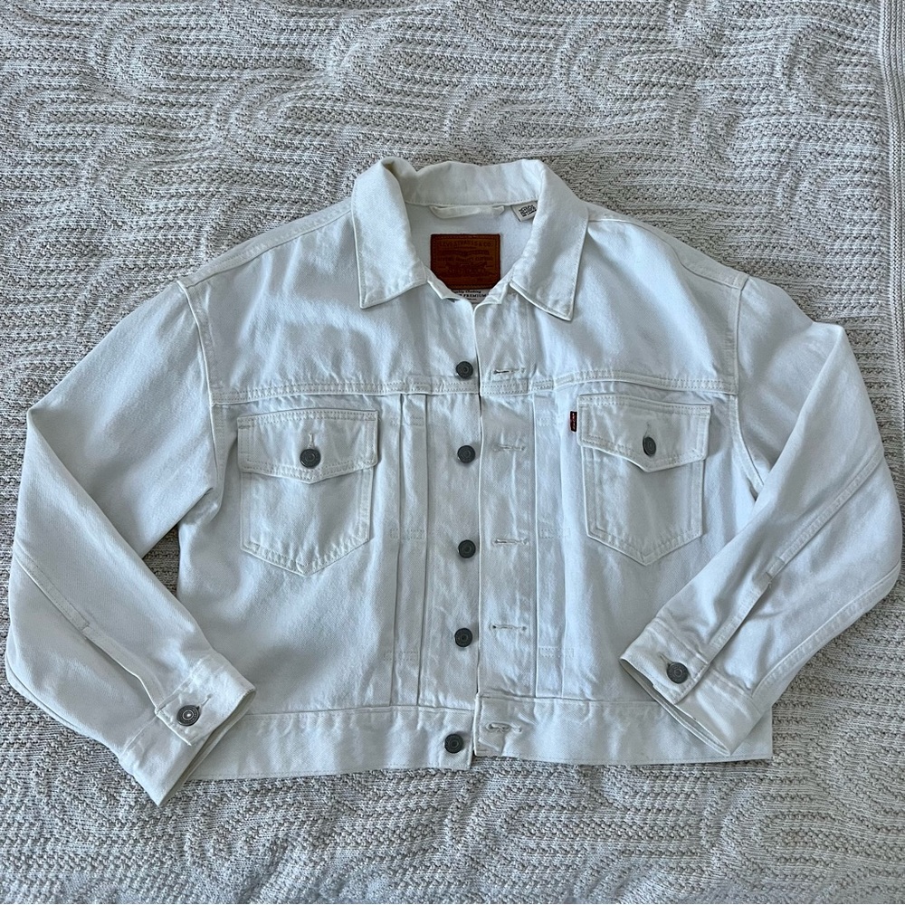 Levi’s White Denim Cropped Trucker Jacket
